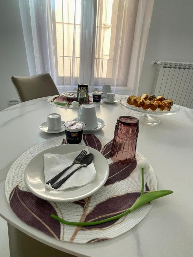 B & B Piazza Angioina L'Aquila Luaran gambar