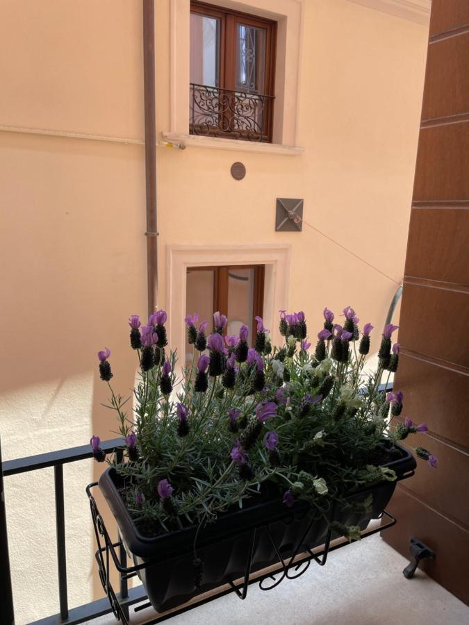 B & B Piazza Angioina L'Aquila Luaran gambar