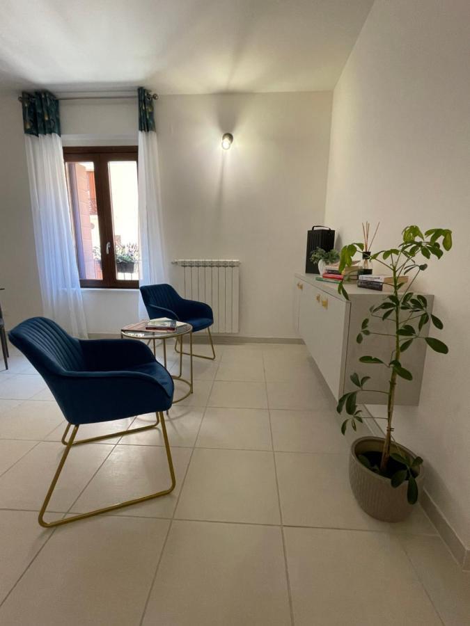 B & B Piazza Angioina L'Aquila Luaran gambar