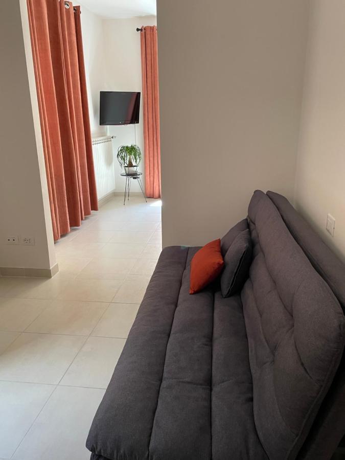 B & B Piazza Angioina L'Aquila Luaran gambar