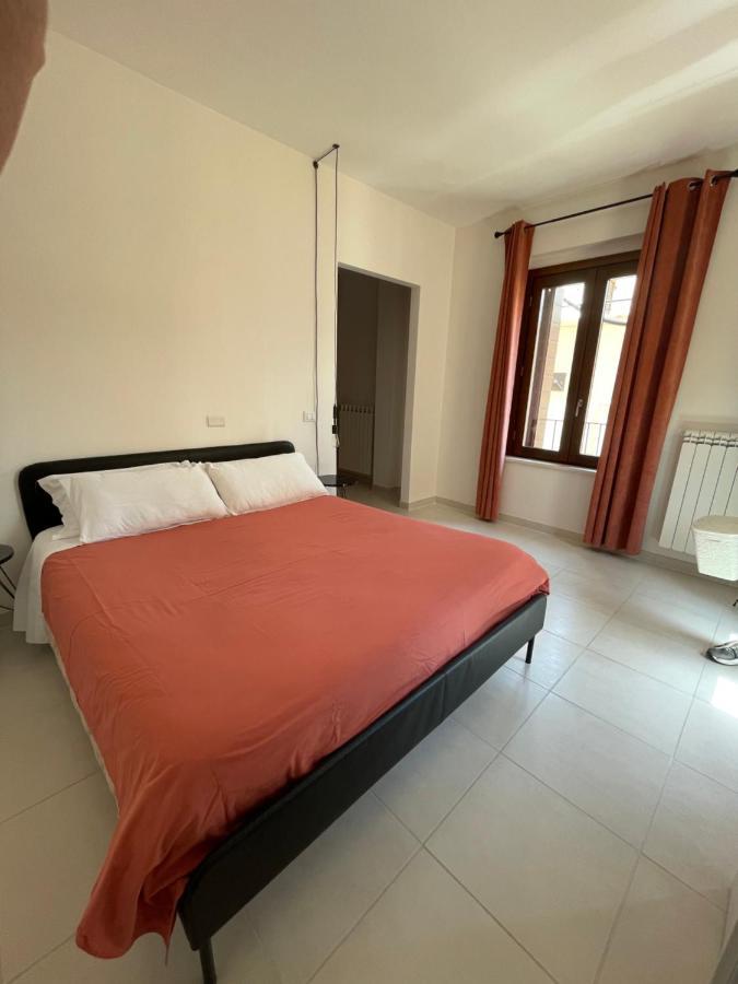 B & B Piazza Angioina L'Aquila Luaran gambar