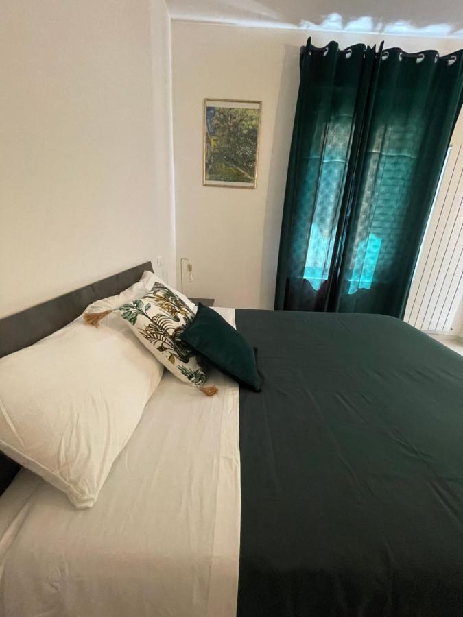 B & B Piazza Angioina L'Aquila Luaran gambar