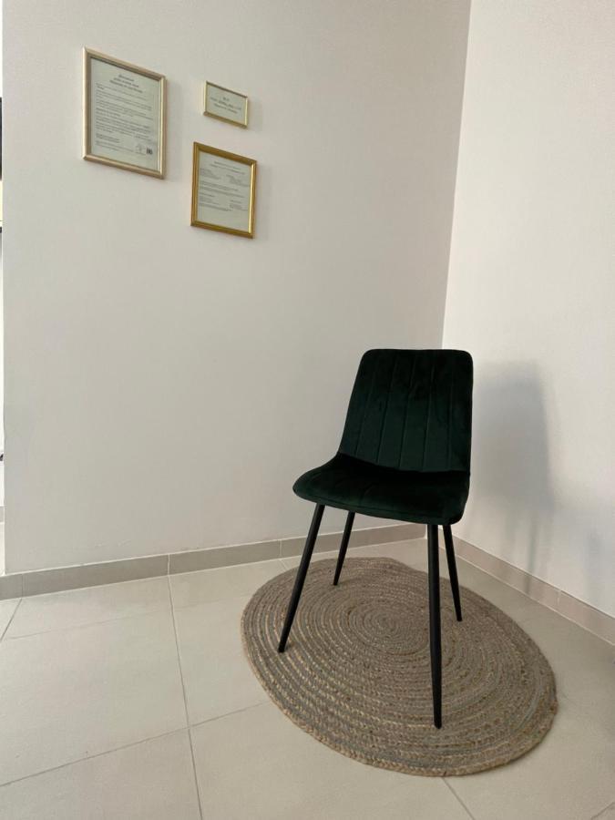 B & B Piazza Angioina L'Aquila Luaran gambar